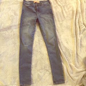 Hollister jeans